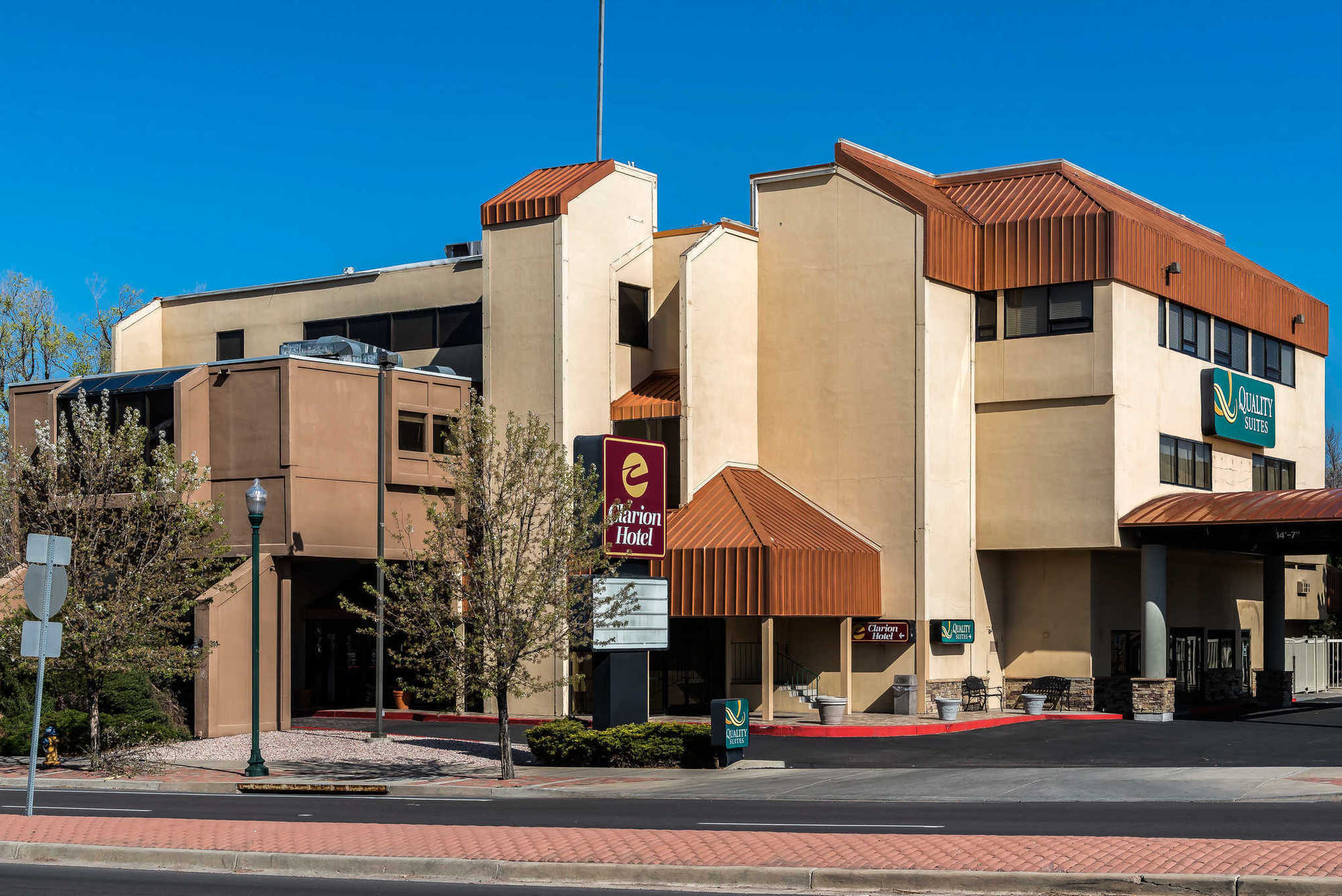 Clarion Hotel & Conference Center Colorado Springs Exteriör bild