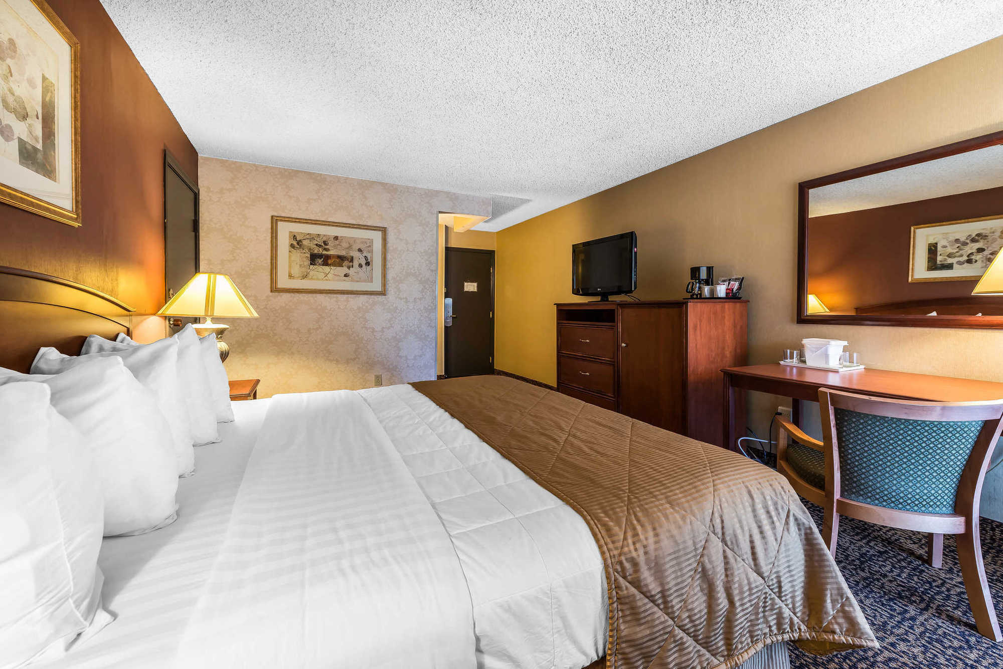 Clarion Hotel & Conference Center Colorado Springs Rum bild