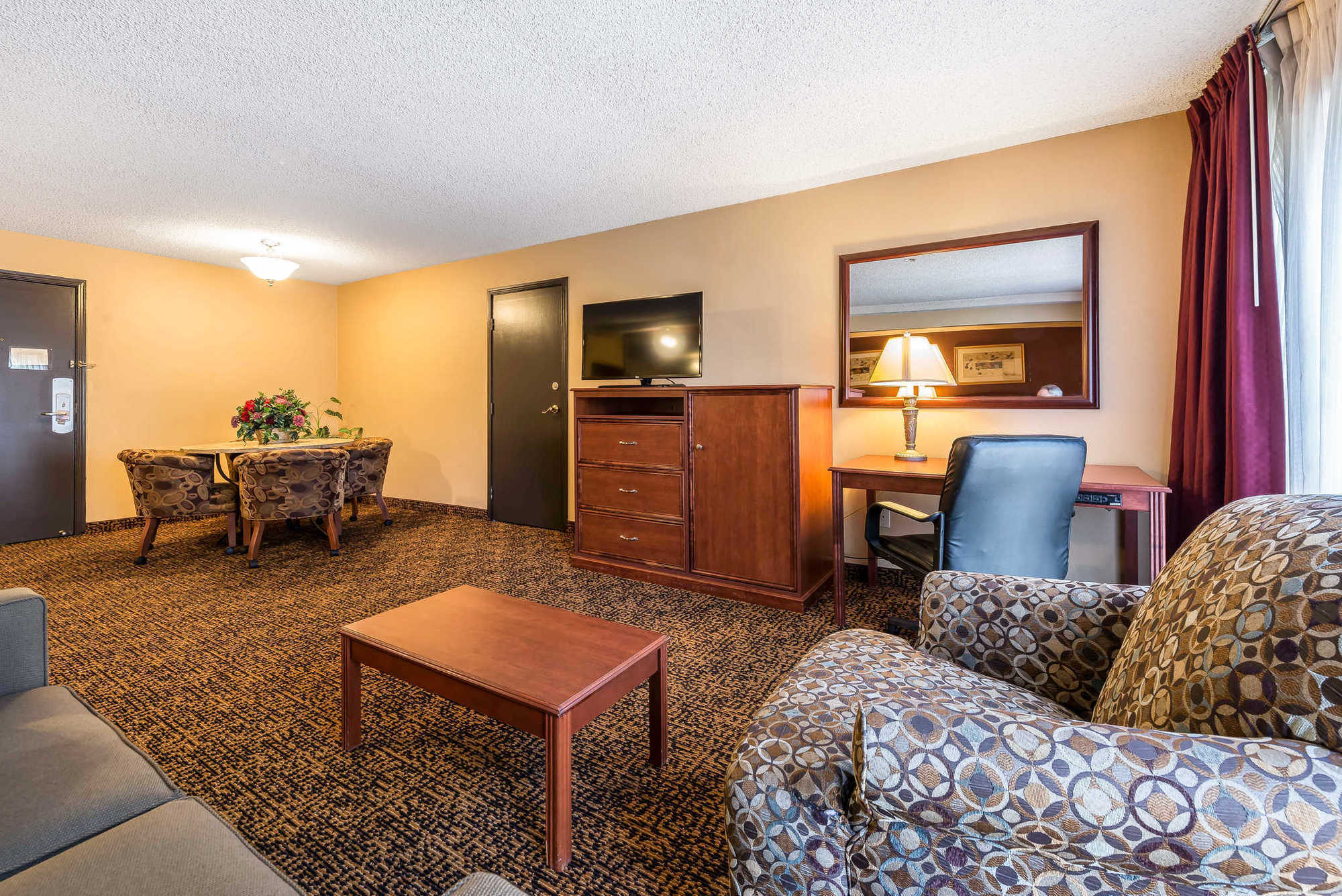 Clarion Hotel & Conference Center Colorado Springs Rum bild