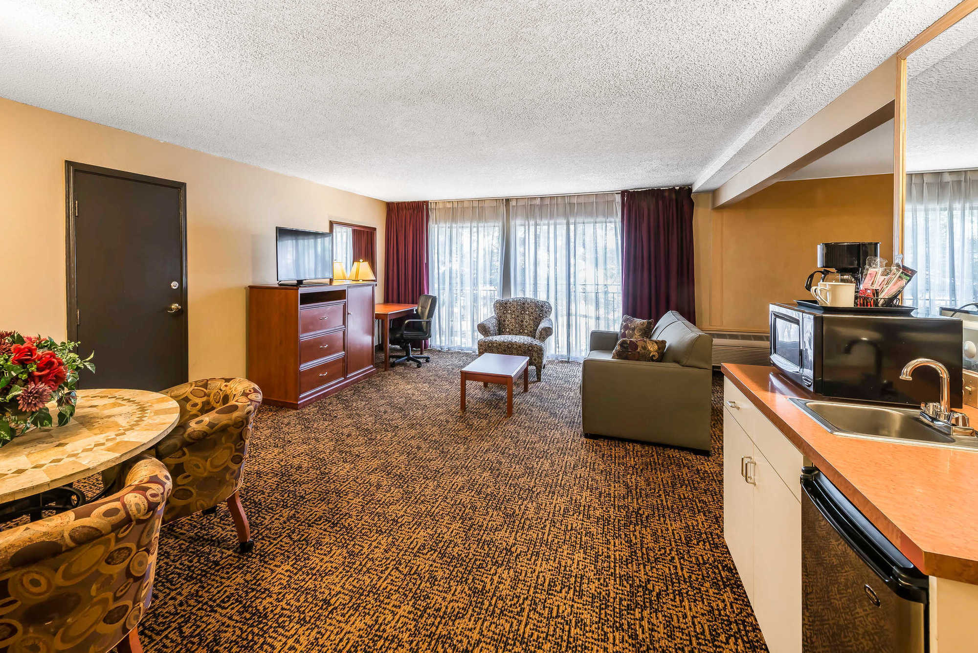 Clarion Hotel & Conference Center Colorado Springs Rum bild