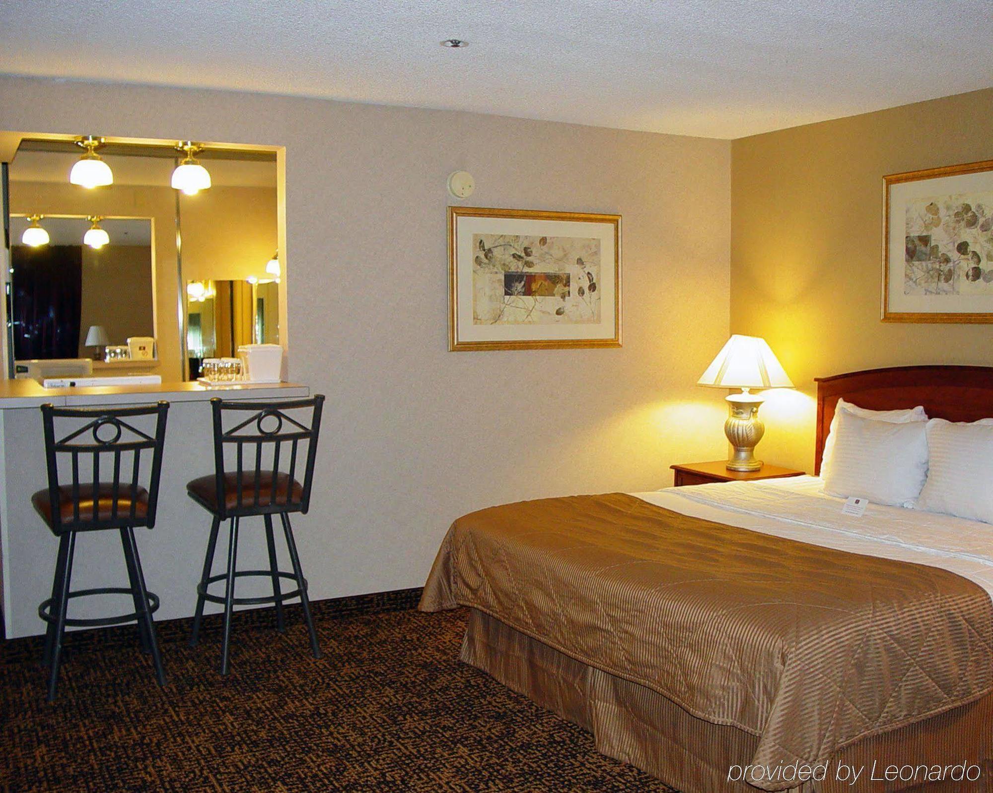Clarion Hotel & Conference Center Colorado Springs Exteriör bild